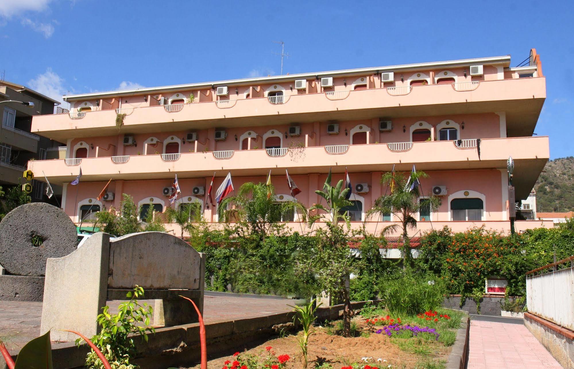 Hotel D'Orange D'Alcantara Francavilla di Sicilia Exterior photo